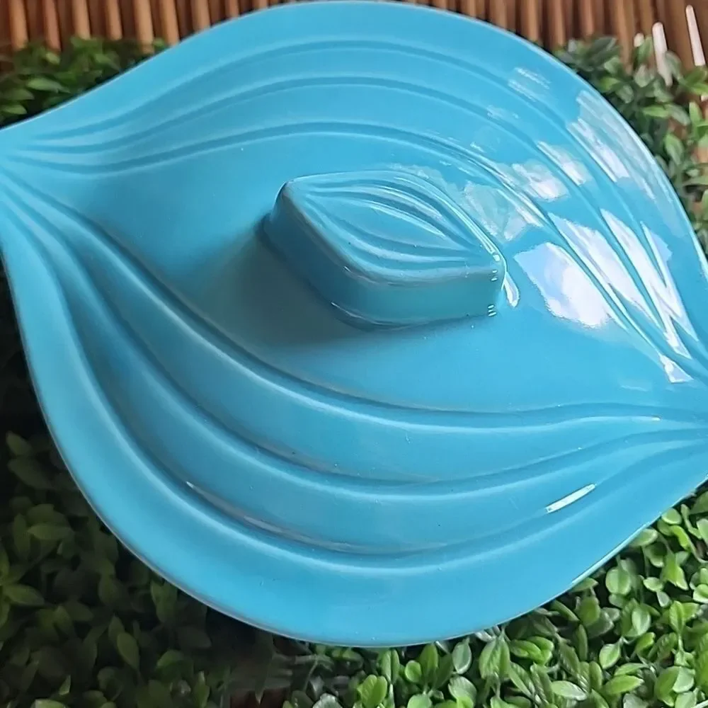 Vintage 60's Ceramic Leaf Shaped Lid With Bowl